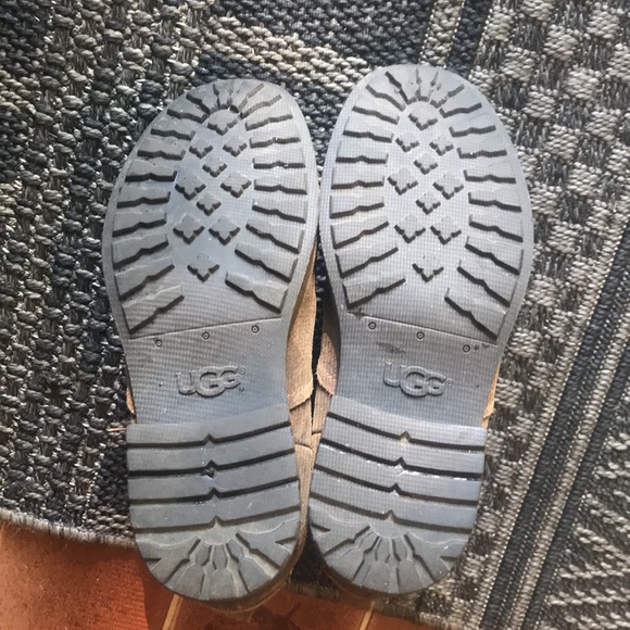 UGG Chelsea Boot, Size 7, Brown, very good condition - Picture 7 of 7